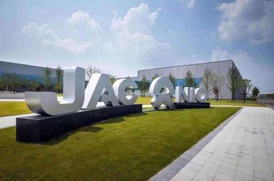 新舊勢(shì)力聯(lián)手，新造車勢(shì)力抱團(tuán)傳統(tǒng)車企大腿管用嗎？